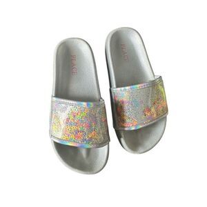 Children’s place girls slides sandals sz 13 silver stars flip flops